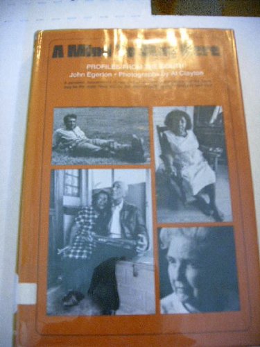 Imagen de archivo de A Mind to Stay Here: Profiles from the South a la venta por Better World Books