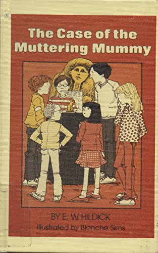 9780027439601: The Case of the Muttering Mummy: A Mcgurk Mystery (Mcgurk mystery series)