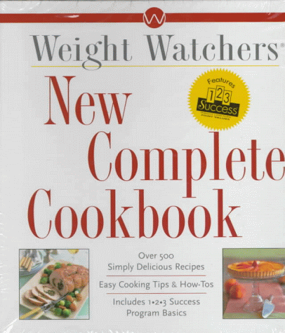 Imagen de archivo de Weight Watchers New Complete Cookbook a la venta por Gulf Coast Books