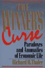 9780029324653: WINNER'S CURSE: PARADOXES AND ANOMALIES OF ECONOMIC LIFE