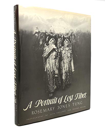 Beispielbild fr A Portrait of Lost Tibet zum Verkauf von AardBooks