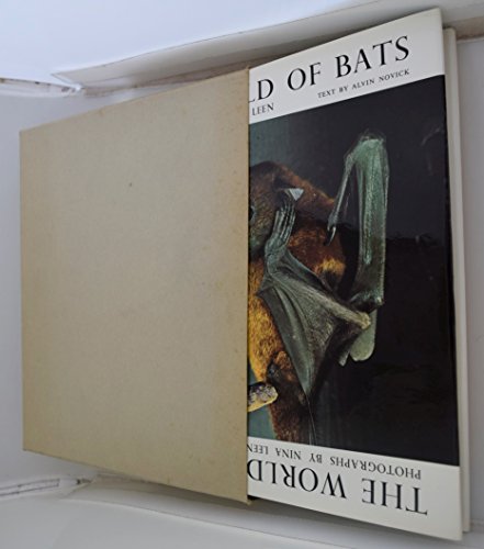 9780030828751: THE WORLD OF BATS