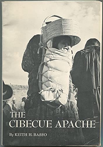 9780030831713: The Cibecue Apache, (Case Studies in Cultural Anthropology)