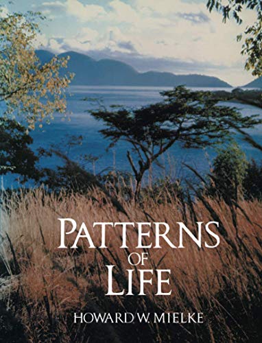 9780045740338: Patterns of Life: Biogeography of a Changing World