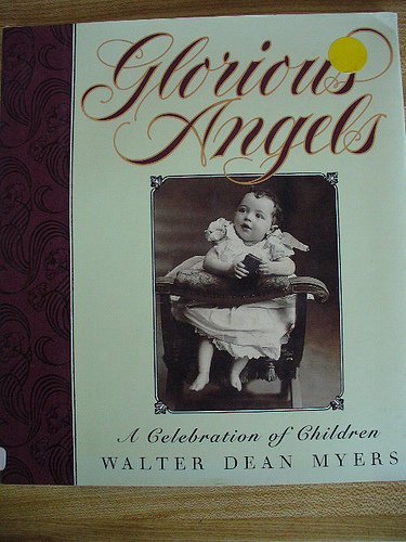 Beispielbild fr Glorious Angels : A Celebration of Children zum Verkauf von Better World Books