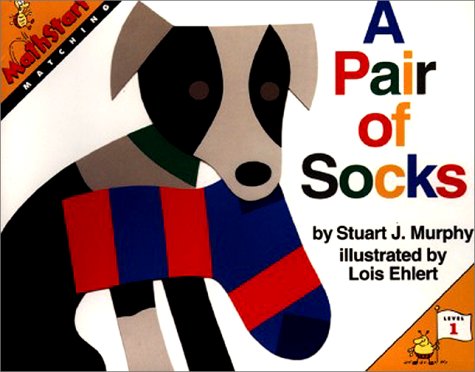 Imagen de archivo de A Pair of Socks: Level 1: Matching (Mathstart: Level 1 (HarperCollins Library)) a la venta por Library House Internet Sales