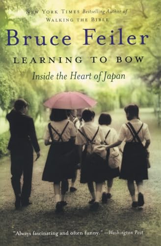 Imagen de archivo de Learning to Bow: Inside the Heart of Japan a la venta por Gulf Coast Books