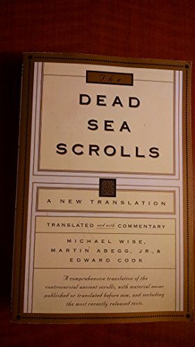 Beispielbild fr The Dead Sea Scrolls : A New Translation zum Verkauf von Better World Books