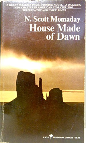 Imagen de archivo de House Made of Dawn a la venta por Your Online Bookstore