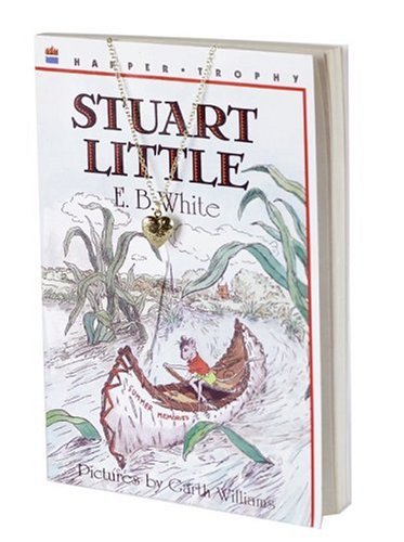 Imagen de archivo de Stuart Little Book and Charm [With Sailboat, Gold-Tone Charm] a la venta por ThriftBooks-Atlanta