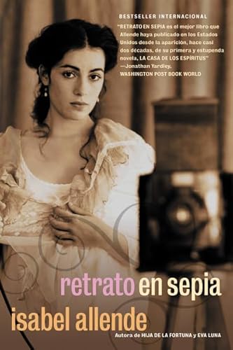 Beispielbild fr Retrato en Sepia: Una Novela (Spanish Edition) zum Verkauf von HPB Inc.