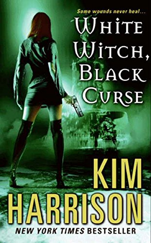 9780061138027: White Witch, Black Curse: 7 (Hollows)