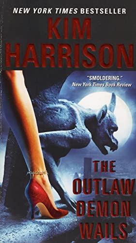 9780061149825: The Outlaw Demon Wails: 6 (The Hollows)