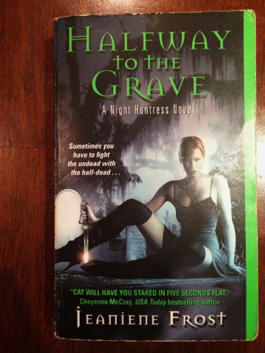 9780061245084: Halfway to the Grave (Night Huntress, Book 1)