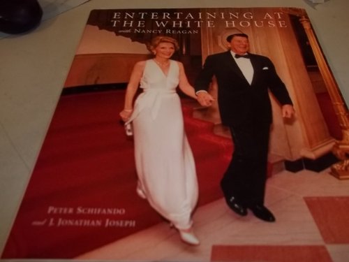 9780061350122: Entertaining at the White House With Nancy Reagan