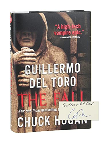 Stock image for The Fall: Book Two of the Strain Trilogy del Toro, Guillermo and Hogan, Chuck for sale by Aragon Books Canada
