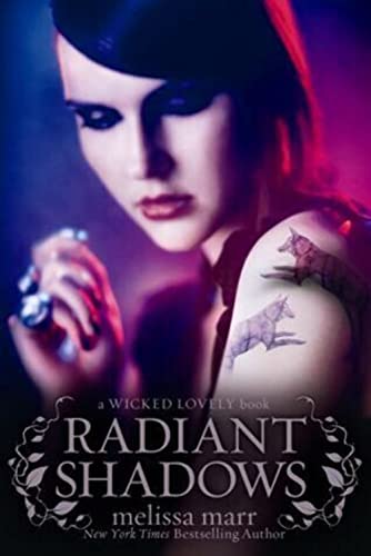 9780061659225: Radiant Shadows (Wicked Lovely, 4)
