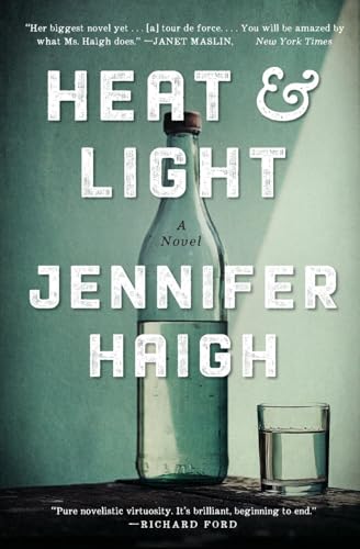 Imagen de archivo de Heat and Light: A Novel a la venta por Gulf Coast Books