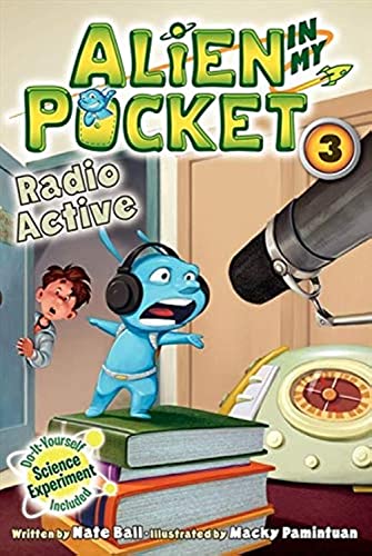 Beispielbild fr Alien in My Pocket #3: Radio Active zum Verkauf von SecondSale