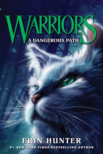 Immagine stock per Warriors #5: A Dangerous Path