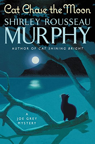 Beispielbild fr Cat Chase the Moon: A Joe Grey Mystery (Joe Grey Mystery Series) zum Verkauf von SecondSale