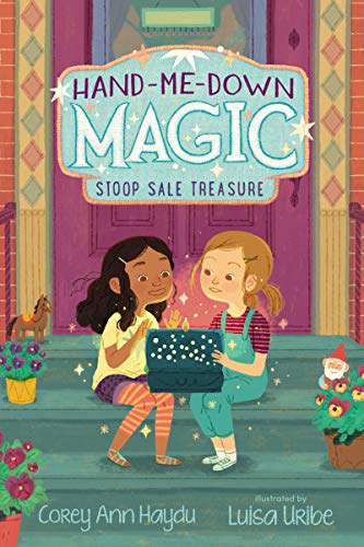 Imagen de archivo de Hand-Me-Down Magic #1: Stoop Sale Treasure a la venta por Better World Books