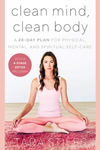 Stock image for Clean Mind, Clean Body: A 28-Day Plan for Physical, Mental, and Spiritual Self-Care for sale by Greener Books