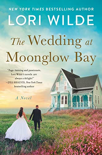 Beispielbild fr The Wedding at Moonglow Bay: A Novel (Moonglow Cove, 4) zum Verkauf von BooksRun