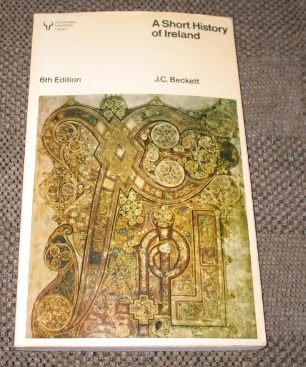 9780091398415: A Short History of Ireland