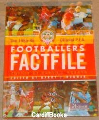 Imagen de archivo de The 1995-96 Official Professional Footballers' Association Factfile a la venta por Goldstone Books