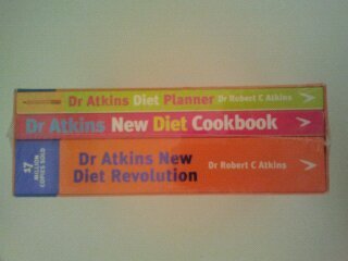 Stock image for DR ATKINS COMPLETE DIET COLLECTION (THE ORIGINAL ATKINS DIET) BOX SET for sale by WorldofBooks