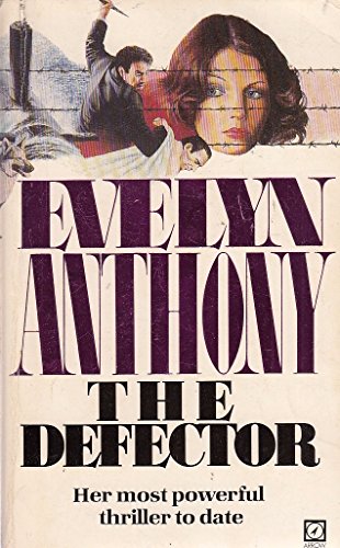 9780099267409: The Defector