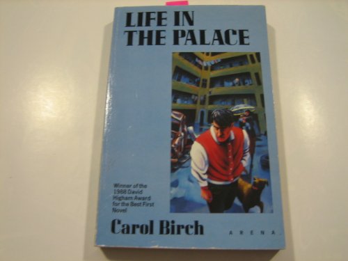 9780099698906: Life in the Palace (Arena Books)
