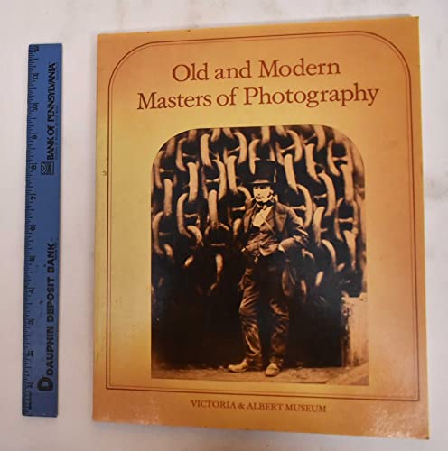 9780112903611: Old and Modern Masters of Photography