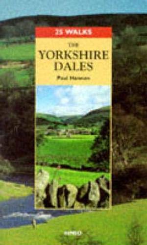 9780114957254: The Yorkshire Dales: 25 Walks [Lingua Inglese]