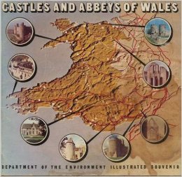 Beispielbild für Castles and Abbeys of Wales zum Verkauf von Hippo Books