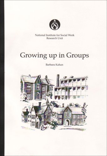 9780117018433: Growing up in groups