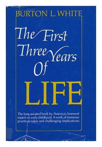 Imagen de archivo de The First Three Years of Life a la venta por Green Street Books