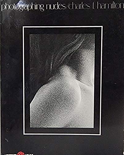 Imagen de archivo de Photographing Nudes a la venta por Wonder Book