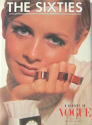 9780138116477: The Sixties A Decade in Vogue