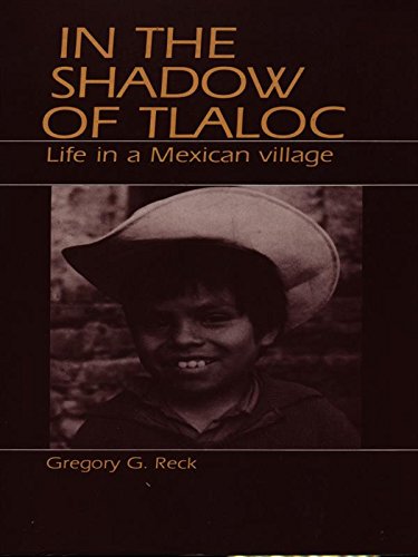 9780140048728: In the Shadow of Tlaloc: Life in a Mexican Village