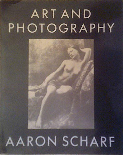 Imagen de archivo de Art And Photography a la venta por WorldofBooks