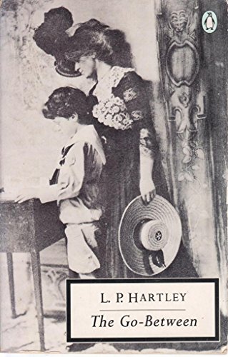 Imagen de archivo de The Go-Between (Twentieth Century Classics S.) Hartley, L. P. a la venta por Love2Love Books