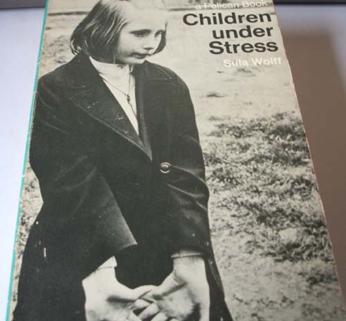 Imagen de archivo de Children under Stress : Understanding the Emotionally Disturbed Child a la venta por Better World Books