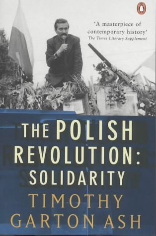 9780140283907: The Polish Revolution