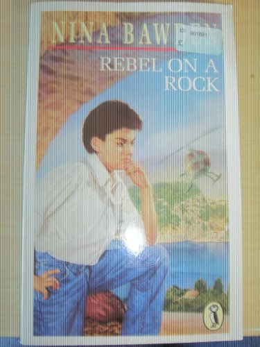Beispielbild fr Rebel on a Rock (Puffin Books) zum Verkauf von medimops
