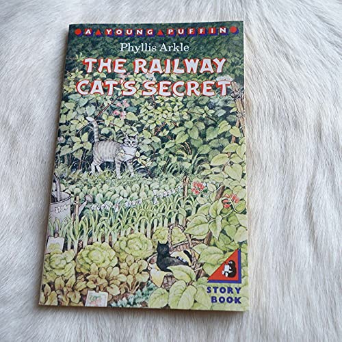 Beispielbild fr The Railway Cat's Secret (Young Puffin Books) zum Verkauf von WorldofBooks