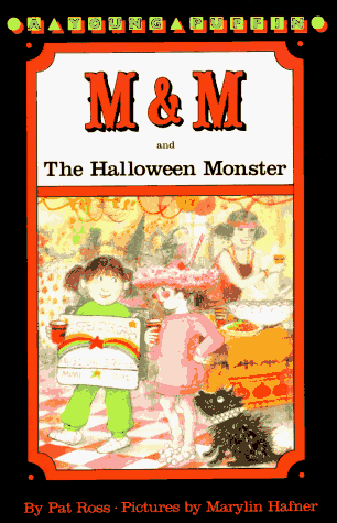 9780140342475: M & M And the Halloween Monster