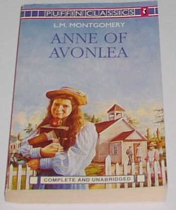 Beispielbild fr Anne of Avonlea (Puffin Classics) zum Verkauf von WorldofBooks