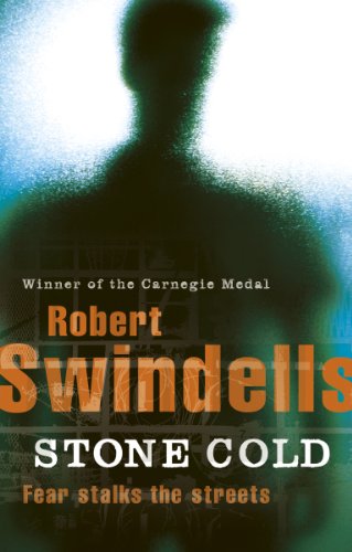 Stock image for Stone Cold for sale by Chapitre.com : livres et presse ancienne